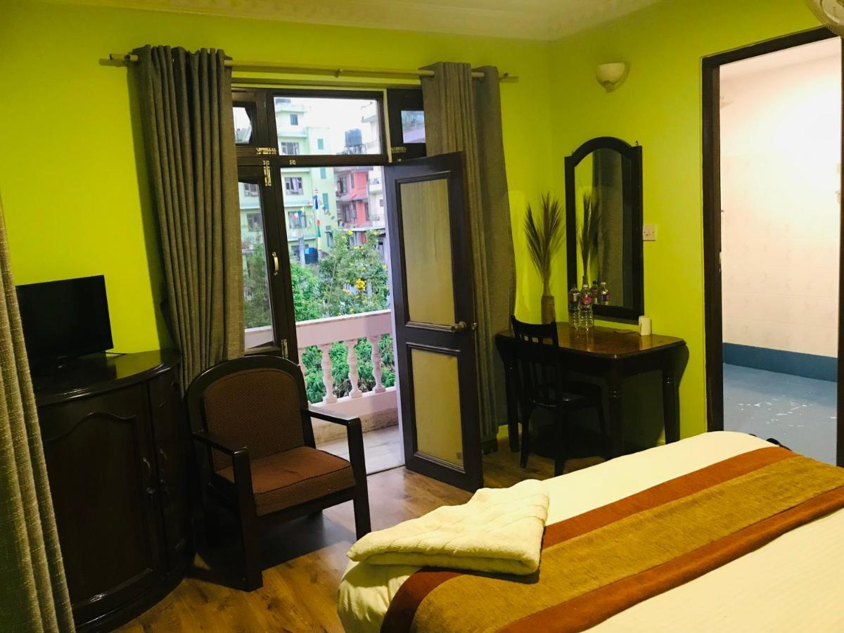 Hotel Cloud 9 Garden Kathmandu Exterior foto