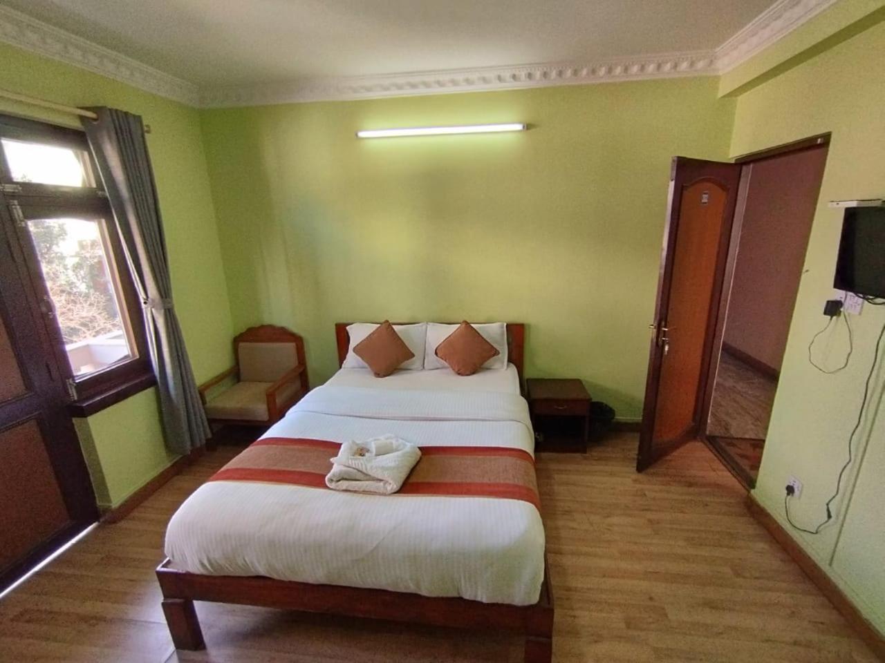 Hotel Cloud 9 Garden Kathmandu Exterior foto