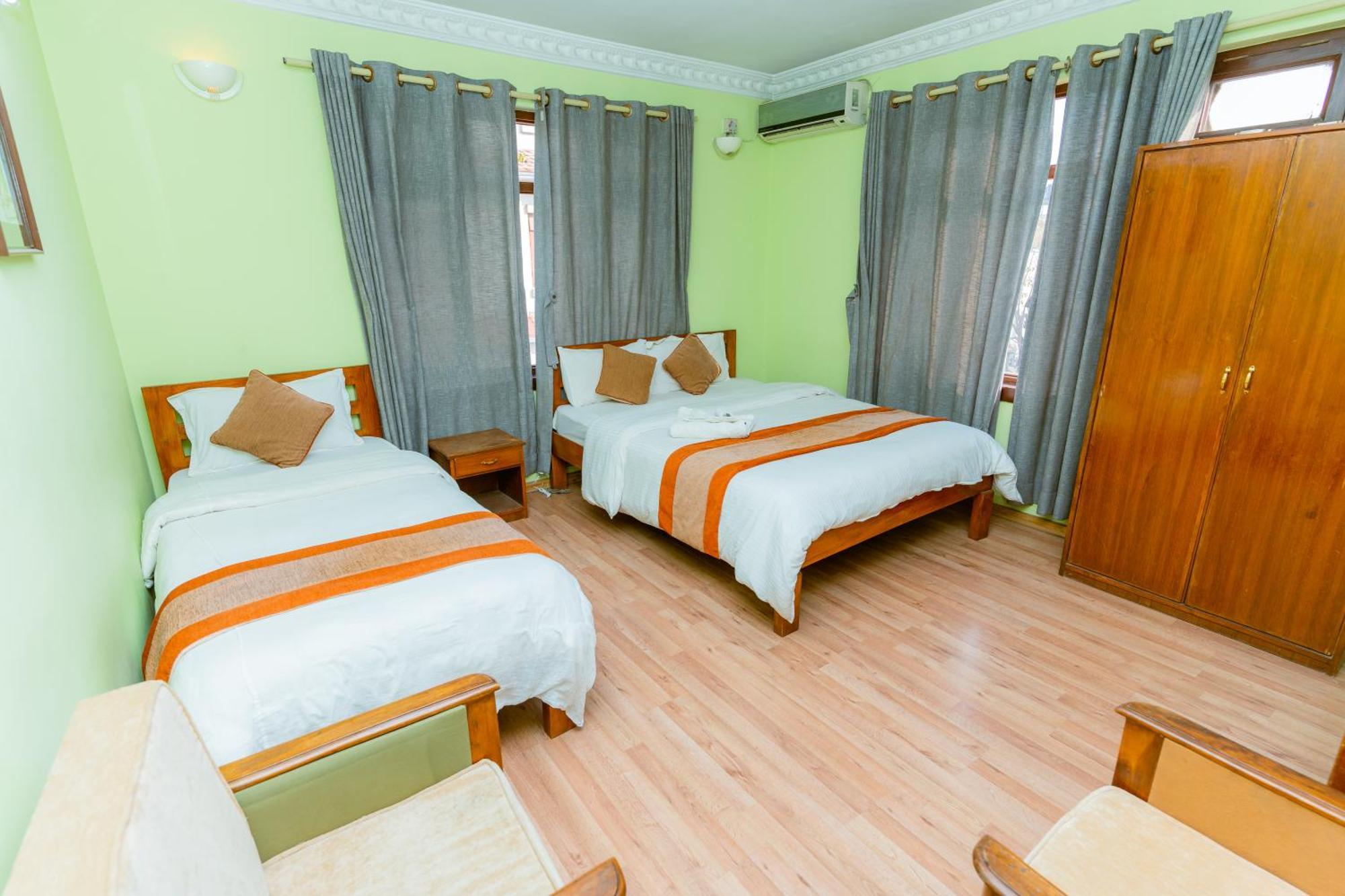Hotel Cloud 9 Garden Kathmandu Exterior foto