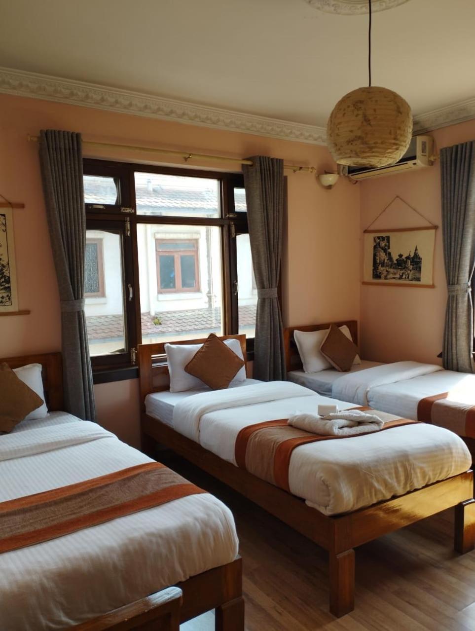 Hotel Cloud 9 Garden Kathmandu Exterior foto